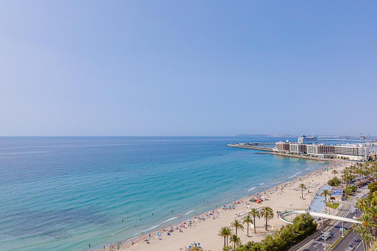 Comfortable Apartment With Wi-Fi Alicante Bagian luar foto