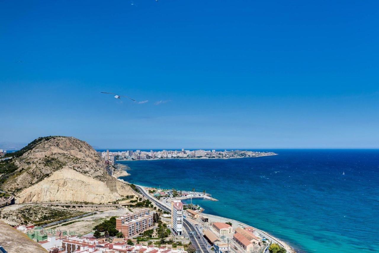 Comfortable Apartment With Wi-Fi Alicante Bagian luar foto