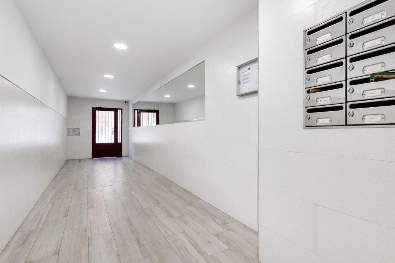 Comfortable Apartment With Wi-Fi Alicante Bagian luar foto