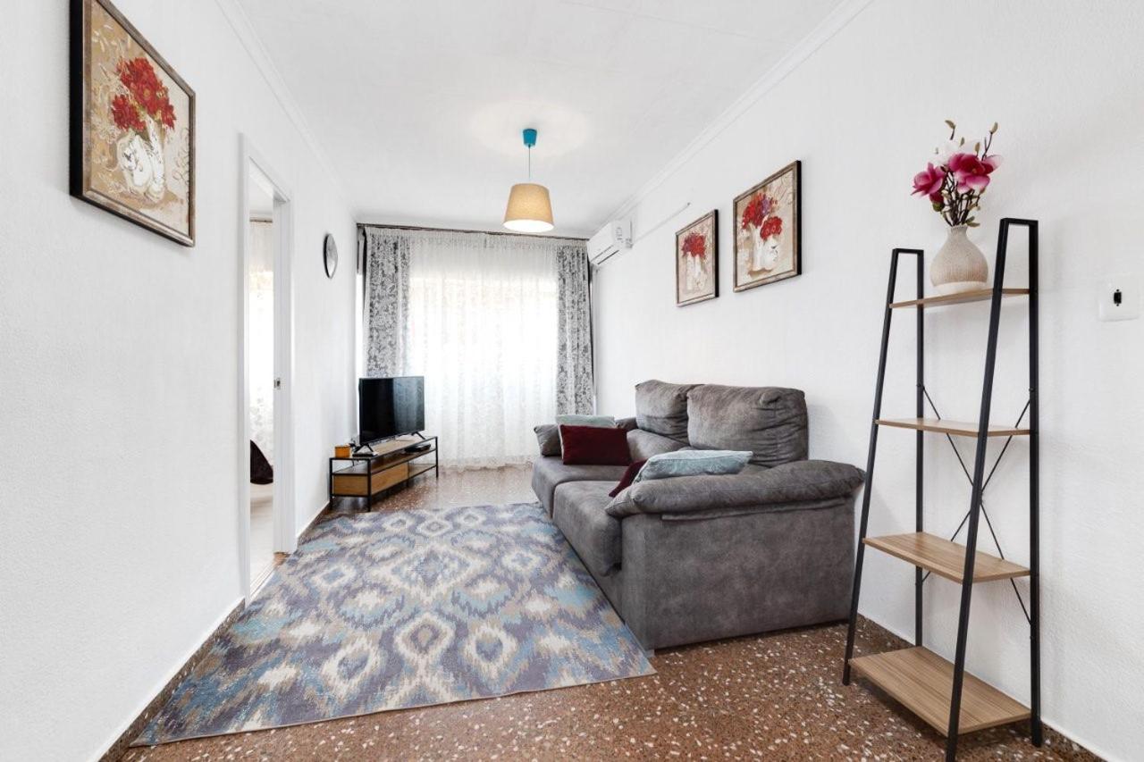 Comfortable Apartment With Wi-Fi Alicante Bagian luar foto